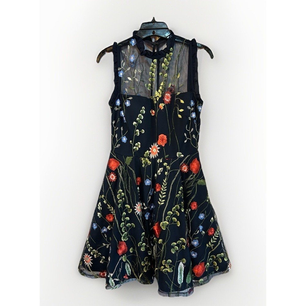 CITY STUDIO Juniors Trendy Ruffle-Trim Embroidered Prom Knee Length Dress Size 7